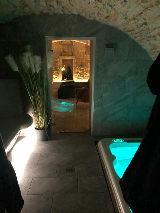 Jaccuzi & Spa Des Caves Stanislas 南锡 外观 照片